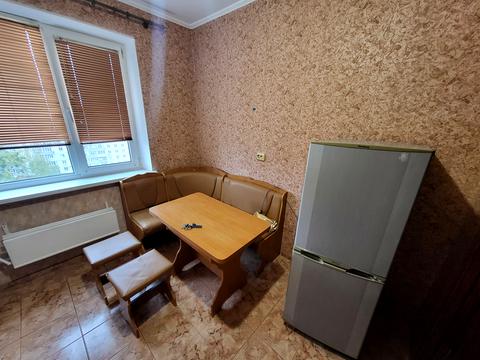 квартира за адресою Михайла Лушпи просп. (Космонавтів), 9