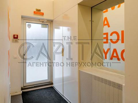комерційна за адресою Олександра Кониського вул., 44