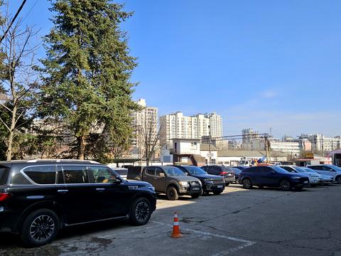 комерційна за адресою Павла Скоропадського вул., 63
