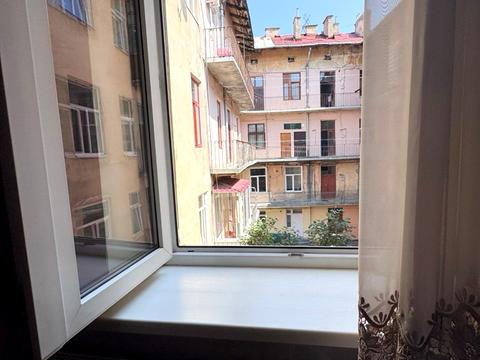 квартира по адресу Святого Теодора пл., 2
