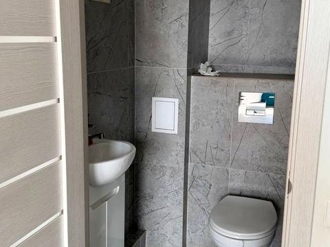 комерційна за адресою Гліба Бабіча вул. (Канальна), 8-Г