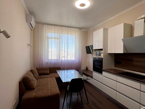 квартира за адресою Академіка Сахарова вул., 36