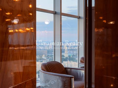 квартира по адресу Кловский спуск, 7a