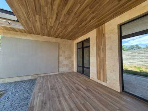 будинок за адресою Центральна вул., (Будинок 1)