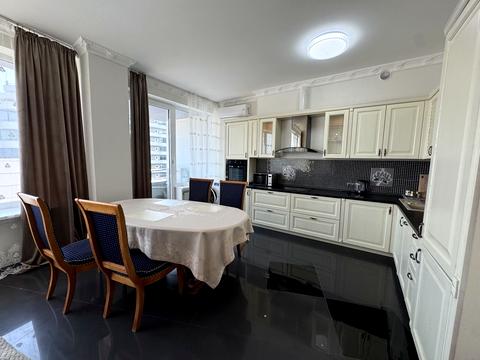 квартира за адресою Літературна вул., 1а