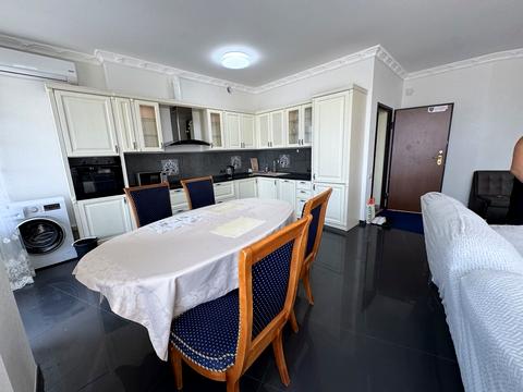 квартира за адресою Літературна вул., 1а