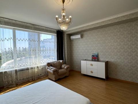 квартира за адресою Літературна вул., 1а