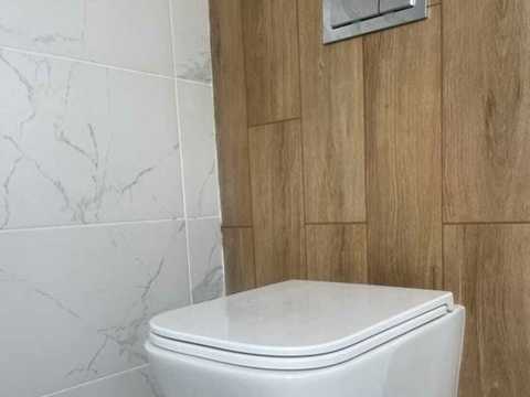 будинок за адресою Салютна