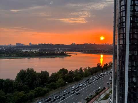 квартира за адресою Дніпровська набережна вул., 17-К
