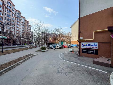 комерційна за адресою Волошкова вул., 6