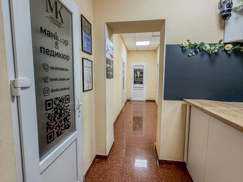 комерційна за адресою Волошкова вул., 6