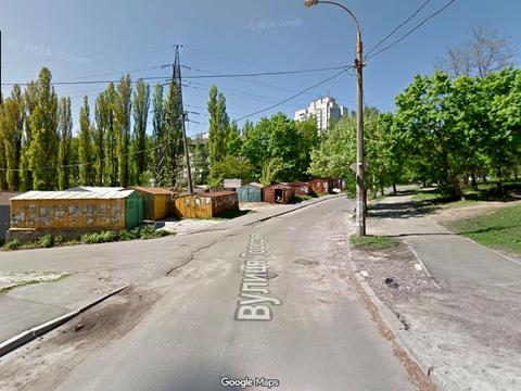 паркомісце за адресою Городня вул., 13