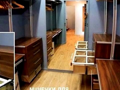 будинок за адресою Лютнева вул.