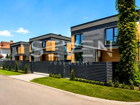 дом по адресу Клавдії Радченка ул.