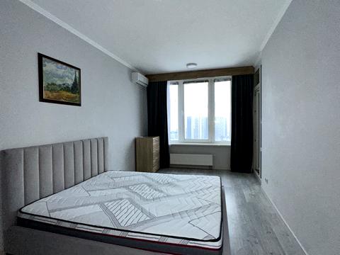 квартира за адресою Дніпровська набережна вул., 16-Г