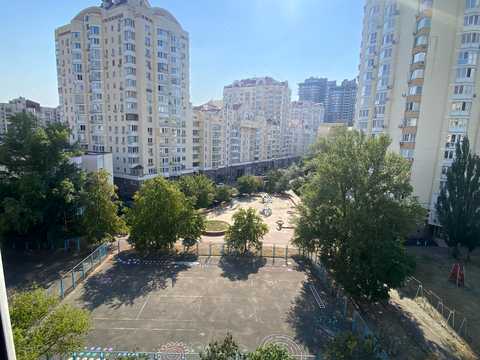 квартира по адресу Левка Лукьяненко ул. (Маршала Тимошенка), 33/35