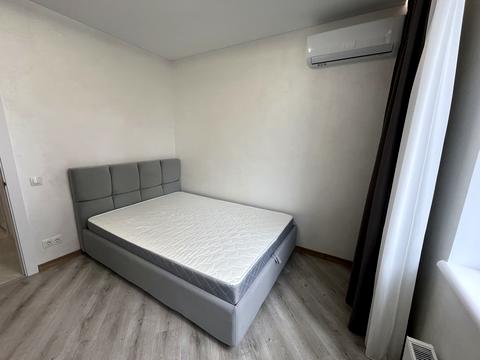 квартира по адресу Олександра Олеся ул., 10