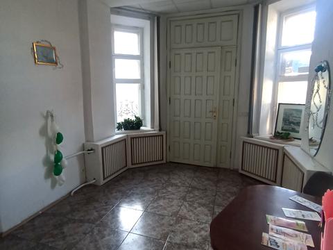 комерційна за адресою Пастера вул., 12