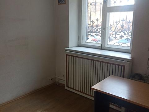 комерційна за адресою Пастера вул., 12