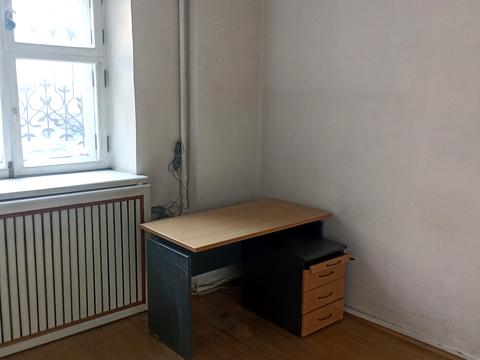 комерційна за адресою Пастера вул., 12