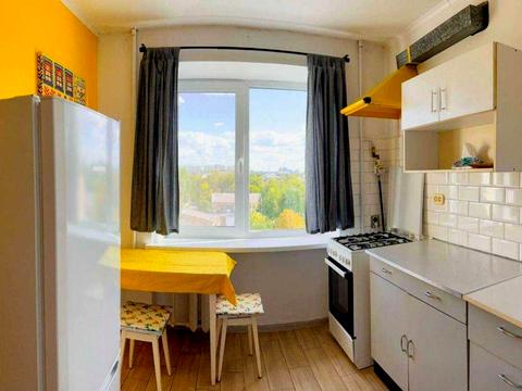 квартира за адресою Салютна вул., 4-А