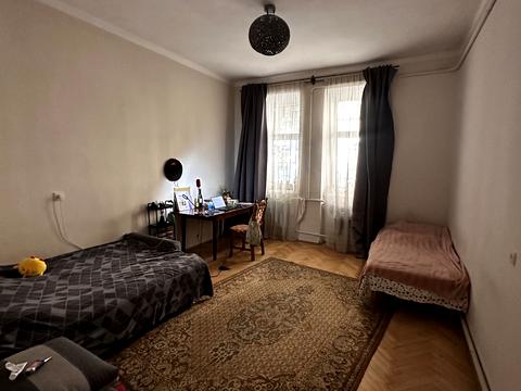 квартира за адресою Шептицьких вул., 37