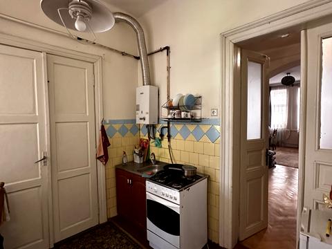 квартира за адресою Шептицьких вул., 37