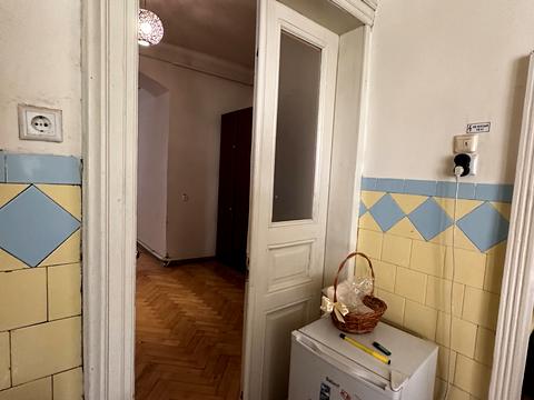 квартира за адресою Шептицьких вул., 37