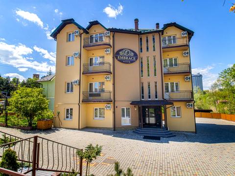 комерційна за адресою Роксолани вул., 44