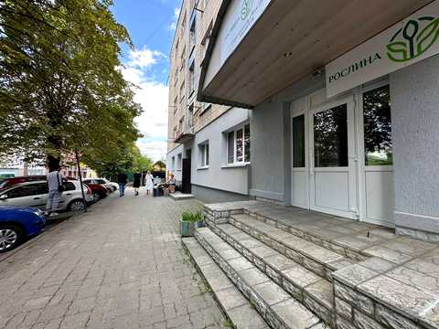 комерційна за адресою Петра Могили вул., 25