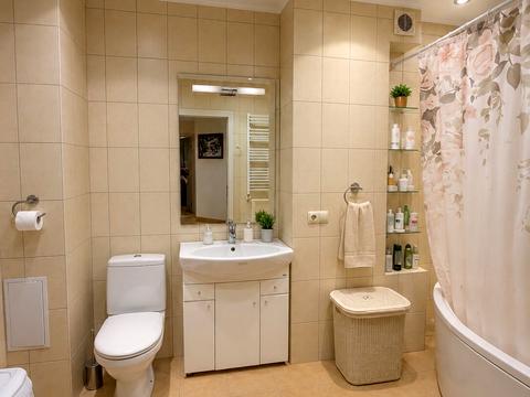квартира за адресою Павла Скоропадського вул., 8