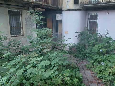 комерційна за адресою Нечуя-Левицького вул., 15