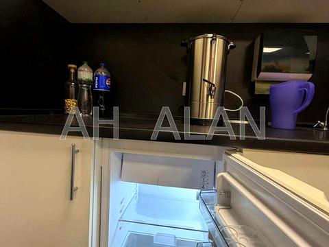 комерційна за адресою Костянтинівська вул., 75
