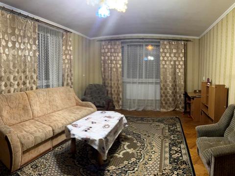 будинок за адресою Євгена Коновальця вул.