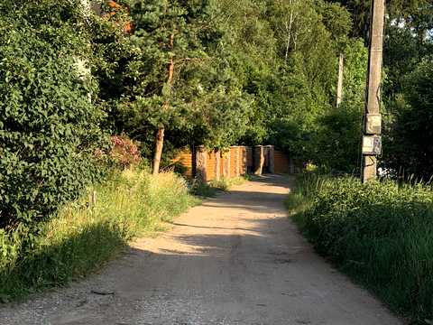 участок по адресу Салютная ул.