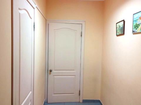 комерційна за адресою Варненська вул., 12б