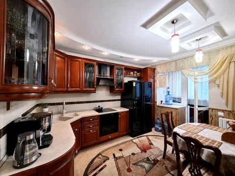 квартира за адресою Братів Горобців вул. (Дмитра Кедріна), 53-А