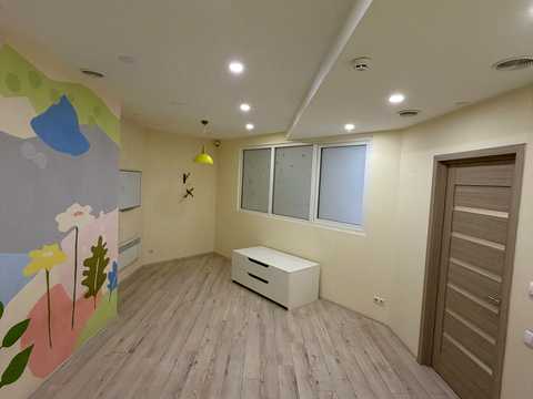 комерційна за адресою Західна вул., 13