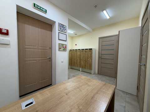 комерційна за адресою Західна вул., 13