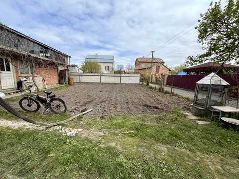 будинок за адресою Петра Сагайдачного вул.