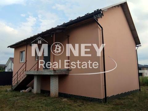 будинок за адресою с. Нові Петрівці