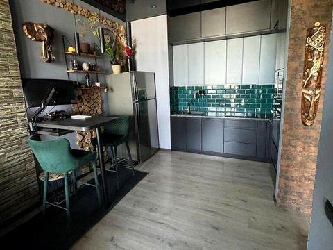 квартира за адресою Салютна вул., (Будинок 04001-04205)