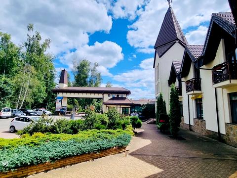 коммерческая по адресу Богдана Хмельницкого, 1