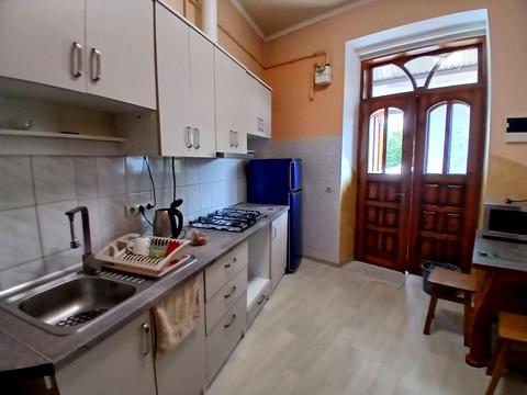 квартира за адресою Шептицьких вул., 27