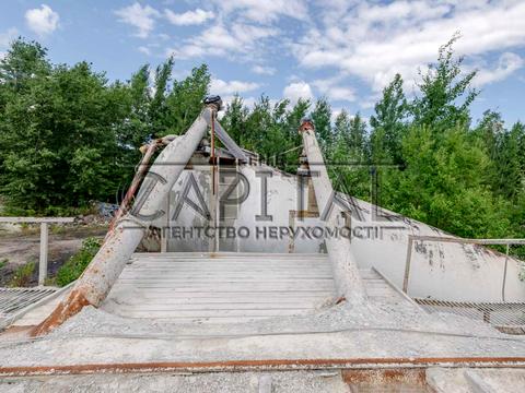 комерційна за адресою Вокзальна вул., 1