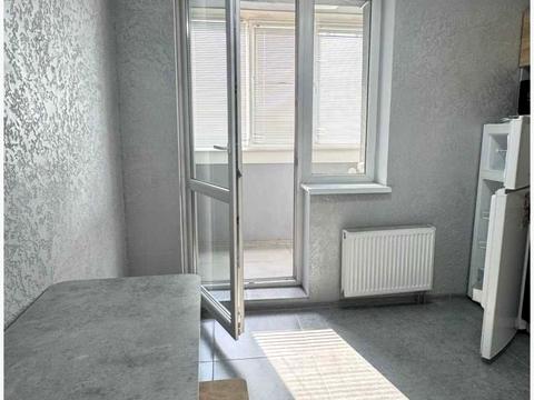 квартира за адресою Козакевича вул., 25