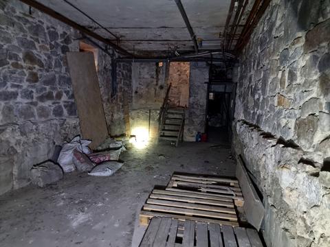 комерційна за адресою Дарвіна вул., 5