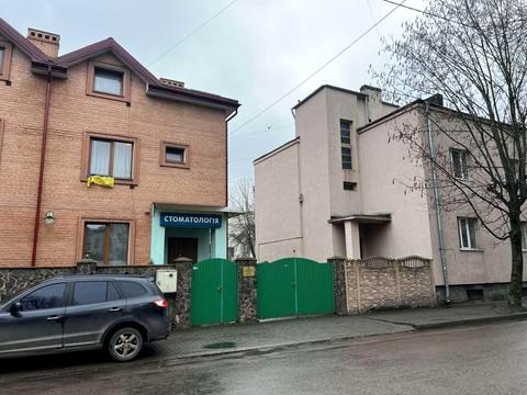 дом по адресу Братьев Дружих ул. (Комарова), 37