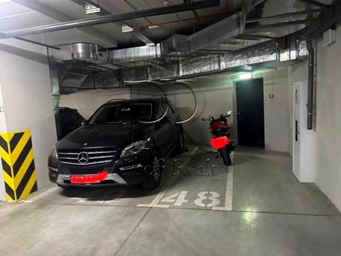 паркомісце за адресою Дніпровська набережна вул., 15-Д
