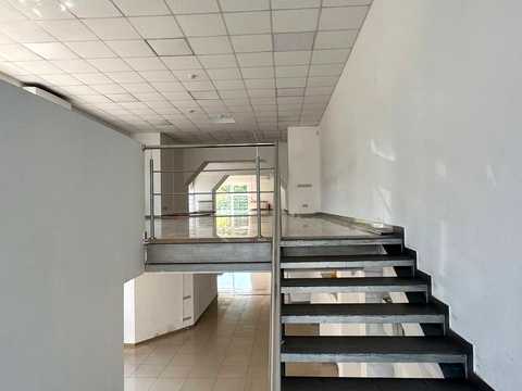 комерційна за адресою В'ячеслава Чорновола просп. (), 99